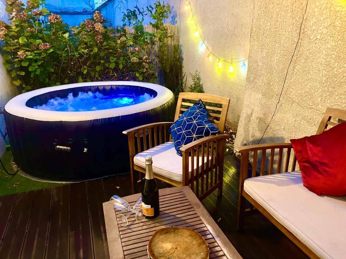 Magnifique Villa Avec Jacuzzi Au Pied Du Stade Сен Дени Екстериор снимка